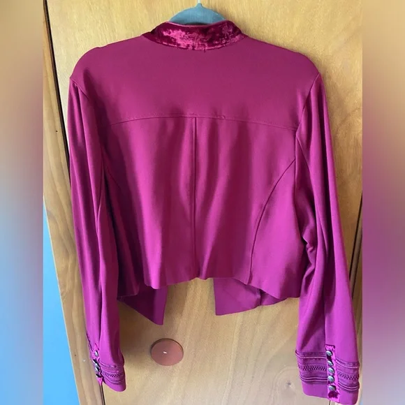 EUC Torrid vibrant maroon Military cropped blazer Sz2 - Picture 2 of 8